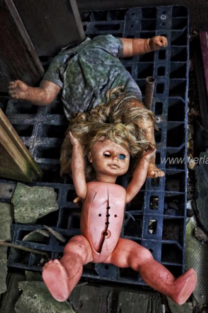 Fabrik mit Puppen