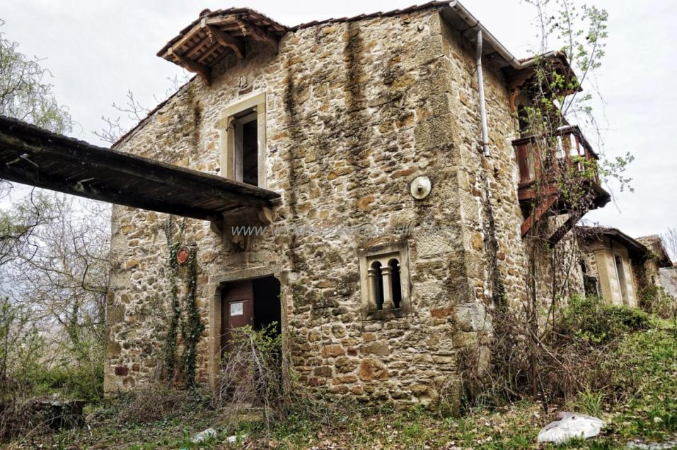 Villa & Borgo Abbandonati
